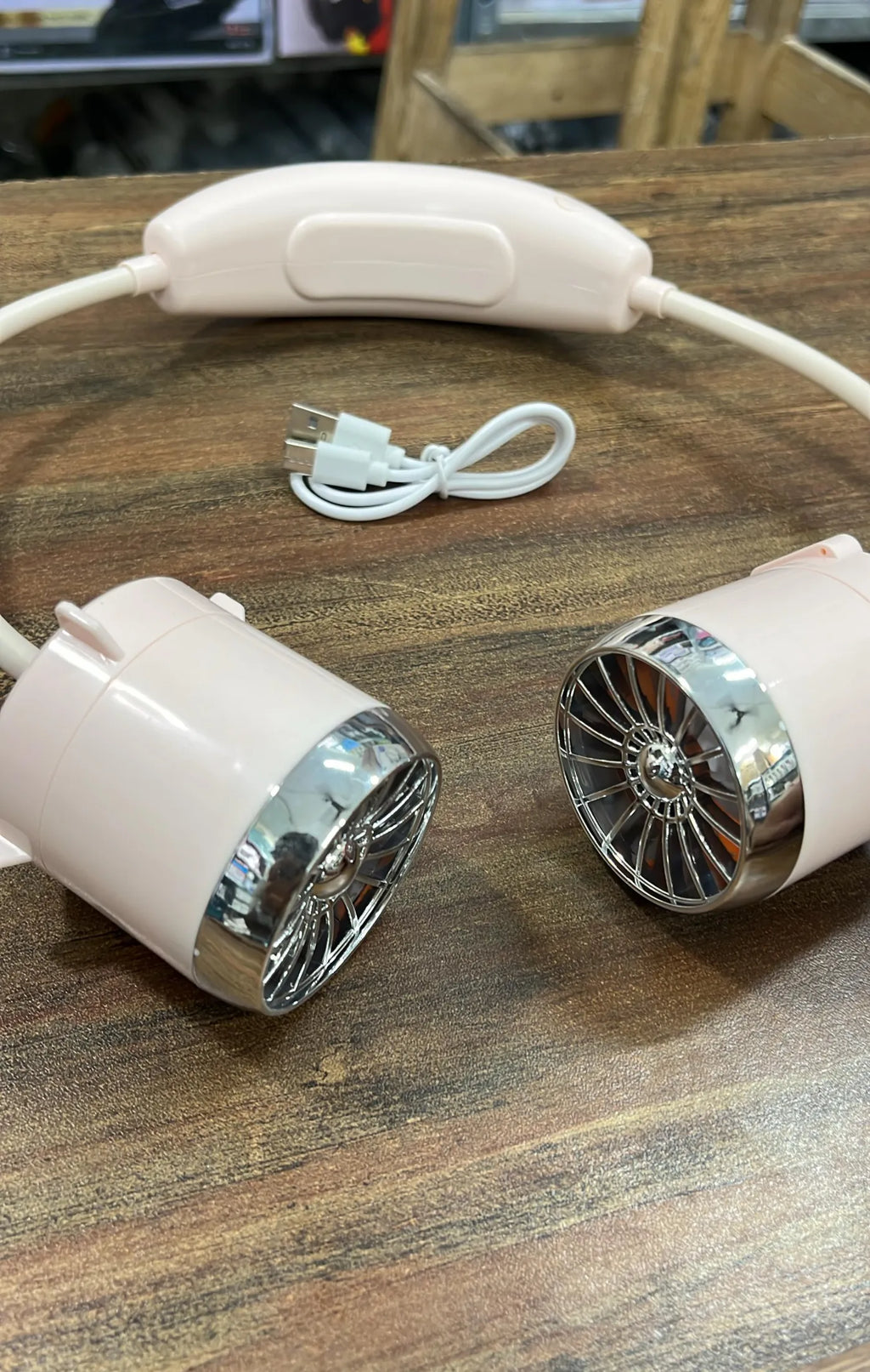 Bladeless Portable Neck Fan | Hands-Free USB-C Rechargeable Wearable Cooling Fan (800mAh)